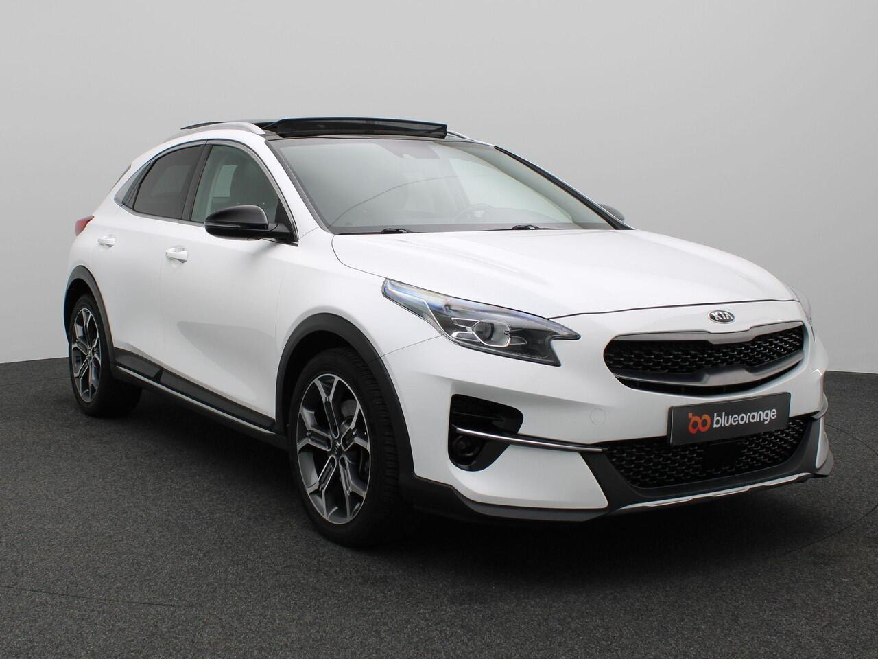 KIA Xceed 1.6 T-GDi ExecutiveLine 204PK DCT7 Pano-Schuifdak, Memorystoel, JBL Audio, Adaptieve Cruise Controle, Digital Cockpit, Side Assist, Stoel-Stuurverwarming, Stoelkoeling, 18" LM Velgen