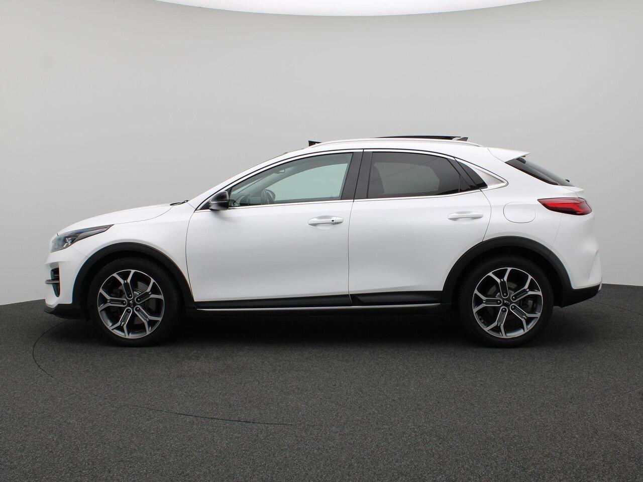 KIA Xceed 1.6 T-GDi ExecutiveLine 204PK DCT7 Pano-Schuifdak, Memorystoel, JBL Audio, Adaptieve Cruise Controle, Digital Cockpit, Side Assist, Stoel-Stuurverwarming, Stoelkoeling, 18" LM Velgen