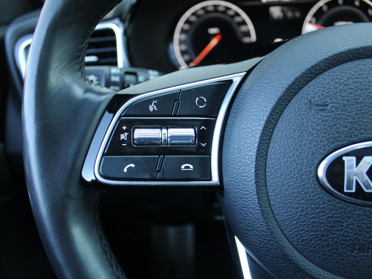 KIA Xceed 1.6 T-GDi ExecutiveLine | Trekhaak | Camera | 18" LM | Zeer mooie auto! | Panoramadak | Winterset op LM | 204 PK!! |