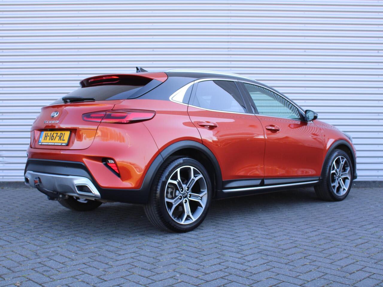 KIA Xceed 1.6 T-GDi ExecutiveLine | Trekhaak | Camera | 18" LM | Zeer mooie auto! | Panoramadak | Winterset op LM | 204 PK!! |