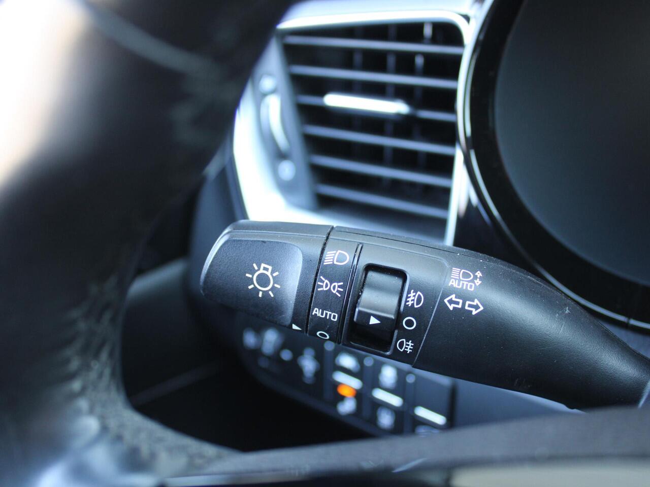 KIA Xceed 1.6 T-GDi ExecutiveLine | Trekhaak | Camera | 18" LM | Zeer mooie auto! | Panoramadak | Winterset op LM | 204 PK!! |