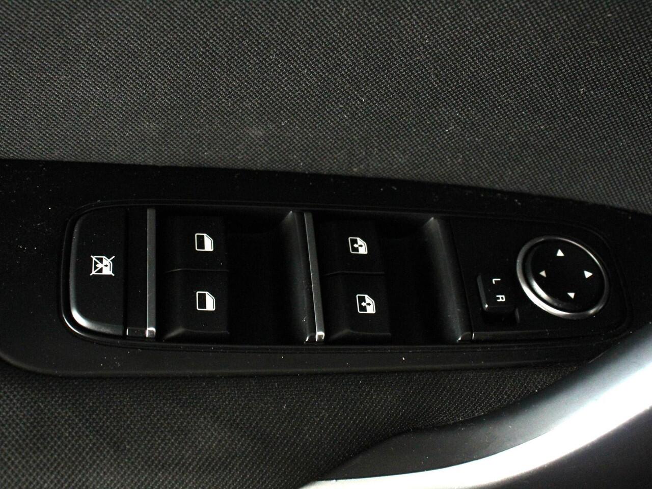 KIA Xceed 1.0 T-GDi 120pk Active Line | Navigatie | Climate Control | Camera | Parkeer Sensoren | Led | Stoel en stuurverwarming