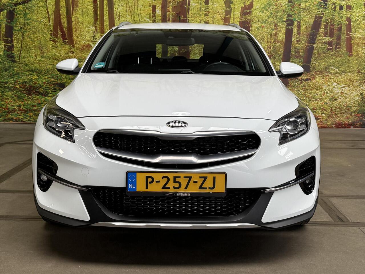 KIA Xceed 1.0 T-GDi ComfortLine 120 PK Airco Navi Camera Apple Carplay Trekhaak LED 18 Inch Cruise Control Rijstrook