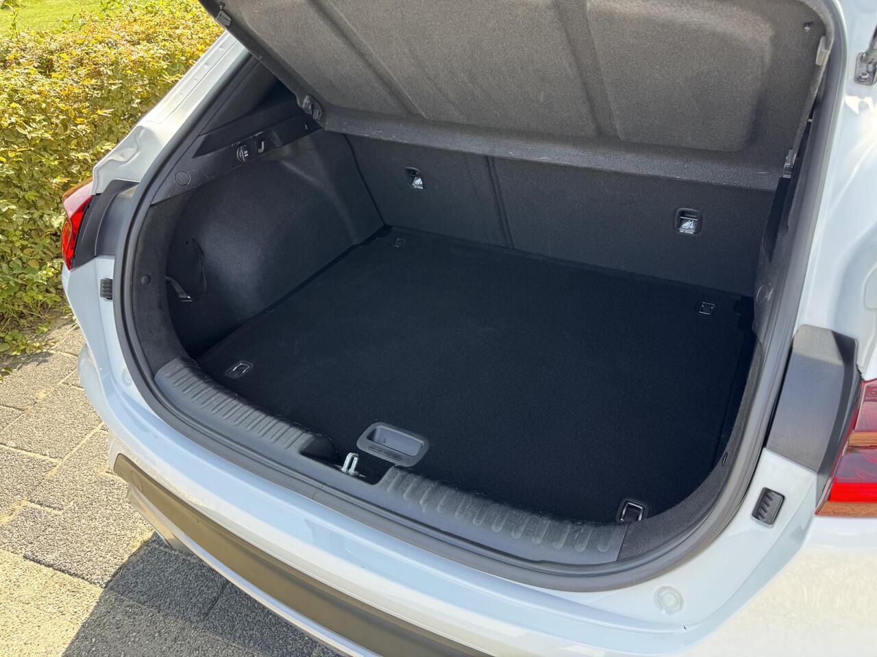 KIA Xceed 1.0 T-GDi DynamicPlusLine | Dealeronderhouden | Eerste Eigenaar | Stoel/Stuurverwarming | Keyless | Apple Carplay/Android Auto | Enz...