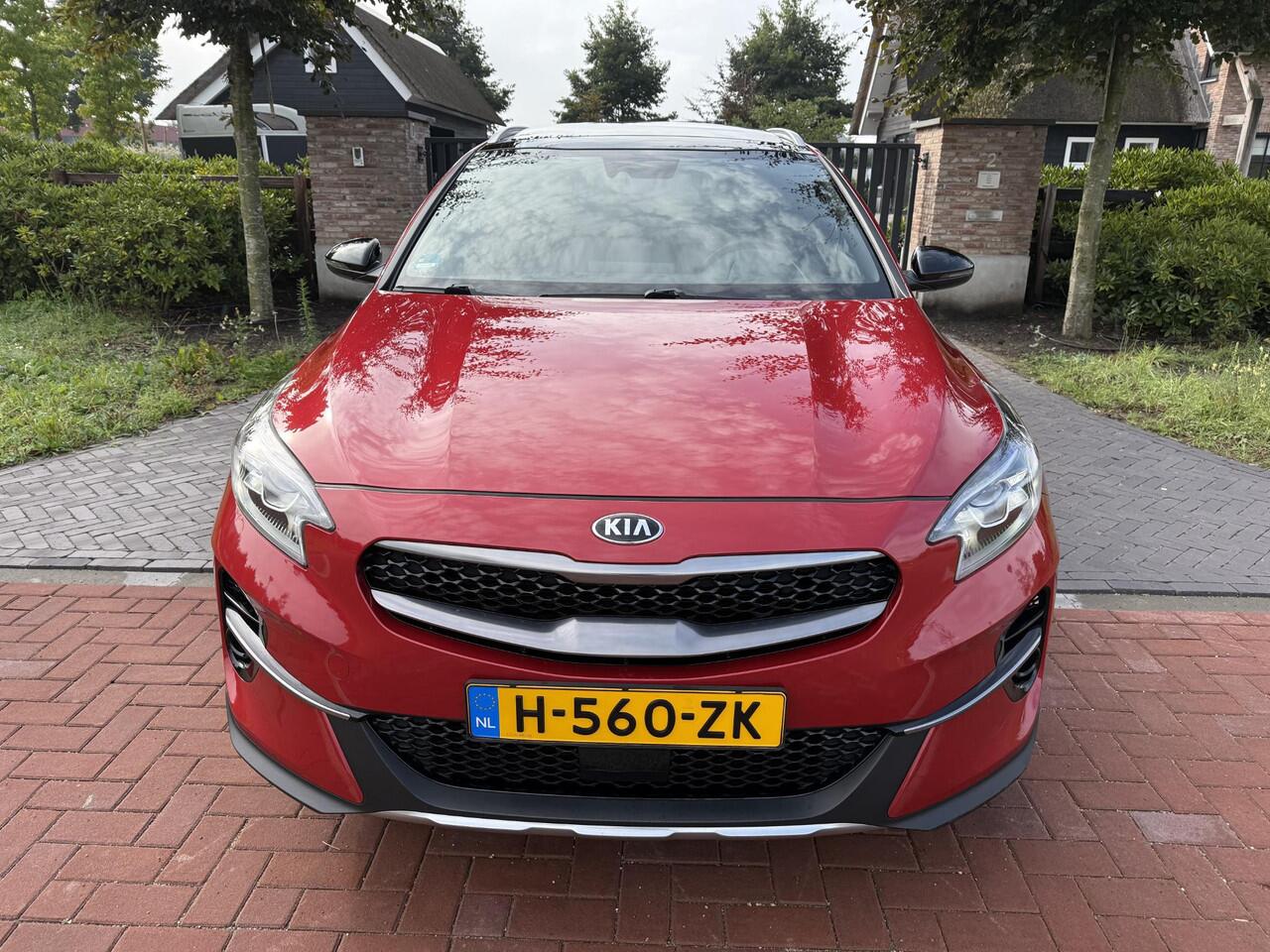 KIA Xceed 1.6 T-GDi DynamicPlusLine | 204 PK | Panoramadak | Trekhaak | Virtual cockpit | Dealer onderhouden |