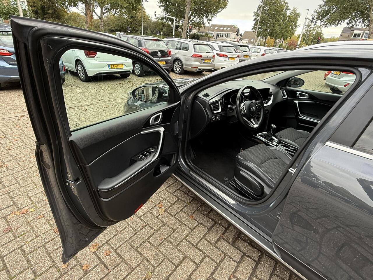 KIA Xceed 1.0 T-GDi DynamicPlusLine / TREKHAAK/ 1STE EIG/ CARPLAY/FULL LED/ CAMERA / LMV/ CLIMA/ KEYLESS