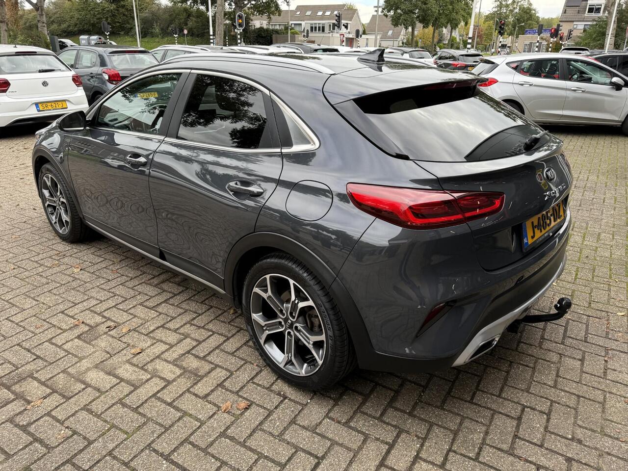 KIA Xceed 1.0 T-GDi DynamicPlusLine / TREKHAAK/ 1STE EIG/ CARPLAY/FULL LED/ CAMERA / LMV/ CLIMA/ KEYLESS