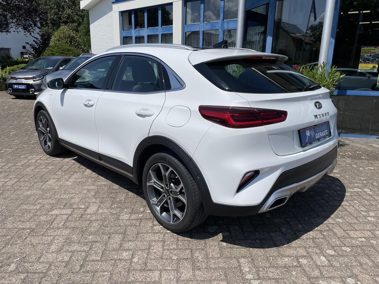 KIA Xceed 1.6 GDi PHEV DynamicPlusLine | 10 jaar garantie, Trekhaak, Schuifdak, Dealer onderhouden, 1e eigenaar, Parkeersensoren V+A, 18 inch velgen!