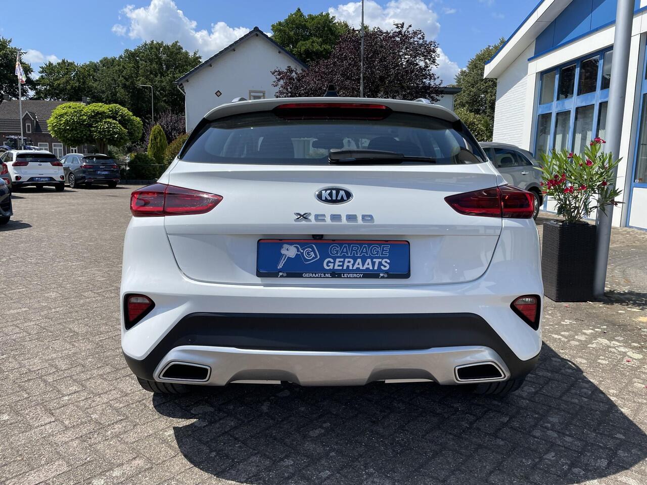 KIA Xceed 1.6 GDi PHEV DynamicPlusLine | 10 jaar garantie, Trekhaak, Schuifdak, Dealer onderhouden, 1e eigenaar, Parkeersensoren V+A, 18 inch velgen!