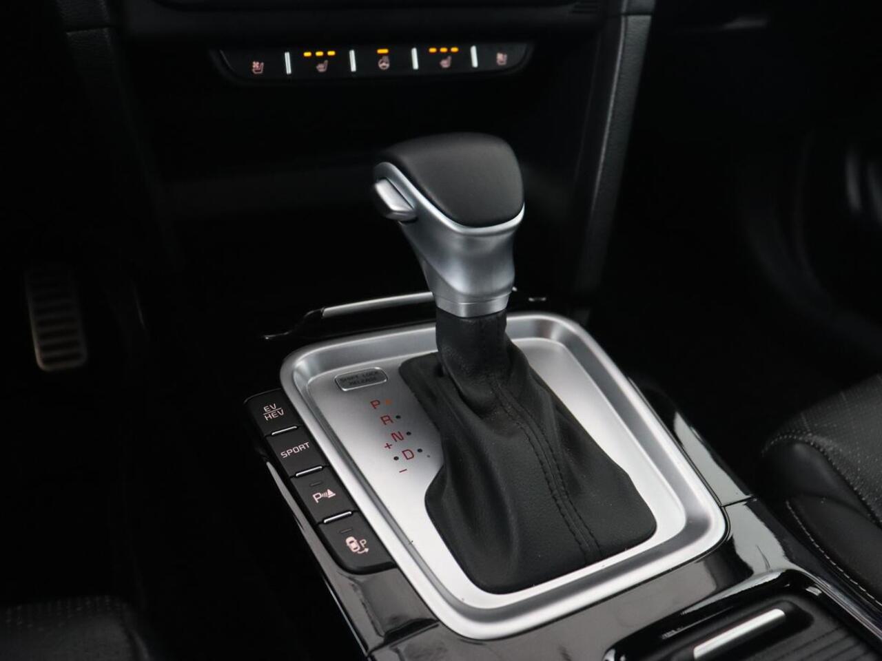 KIA Xceed 1.6 GDi PHEV ExecutiveLine | Stoelventilatie | Leder | Adaptive cruise | Camera | Memory | Achterbankverwarming | Full LED | Keyless | Stuurverwarming | Navigatie | Plug In