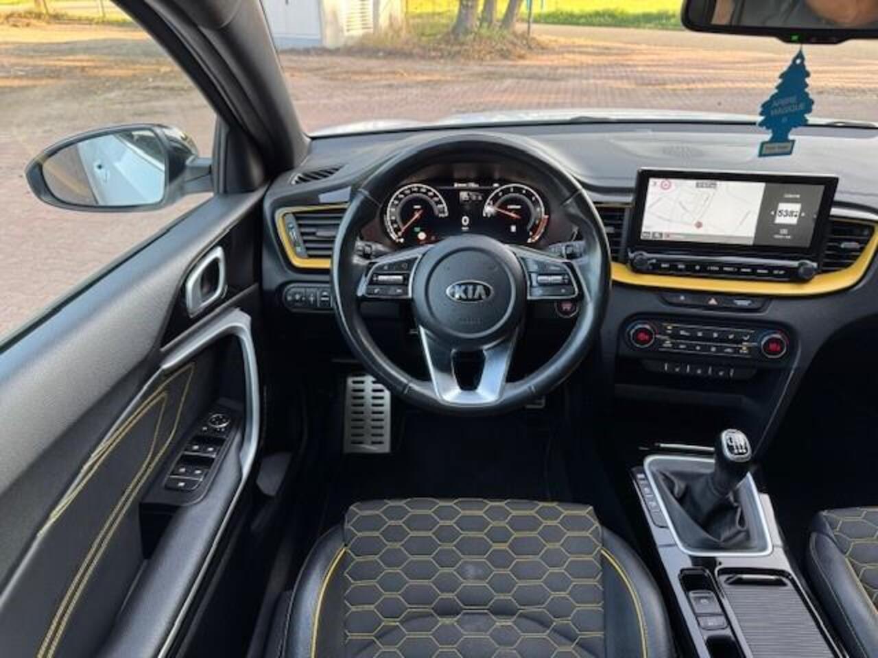 KIA Xceed 1.5T-GDi MHEV DYNAMIC PLUS LINE/PANO/ACARPLAY/HLEER/LED/FABRIEKSGARANTIE