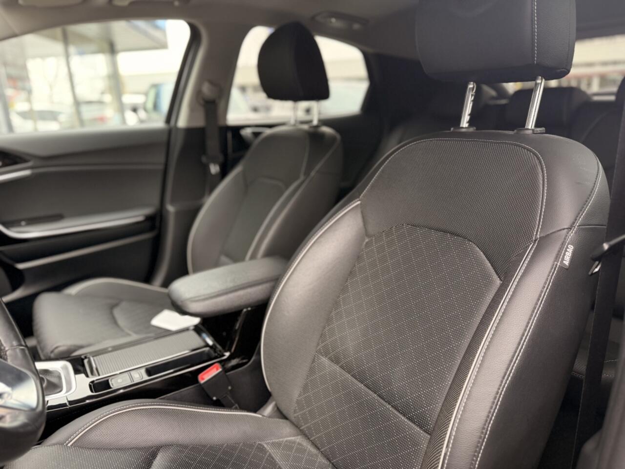 KIA Xceed 1.6 GDi PHEV Executive Line | Panoramadak | Navi | Camera