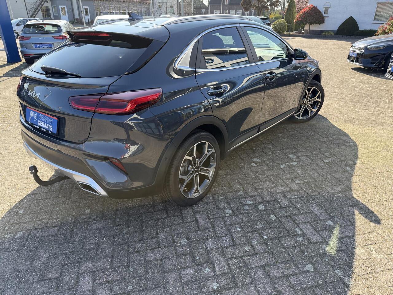 KIA Xceed 1.6 GDi PHEV ExecutiveLine | 10 jaar garantie, Stoel ventilatie, Elektr. stoel met geheugen, Digitaal Display, Lederen bekleding, 18 inch velgen, zeer luxe!