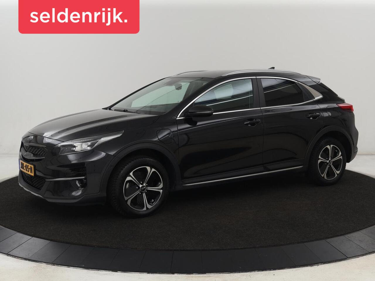 KIA Xceed 1.6 GDi PHEV ExecutiveLine | Stoelventilatie | Leder | Adaptive cruise | Camera | Memory | Achterbankverwarming | Full LED | Keyless | Stuurverwarming | Navigatie | Plug In