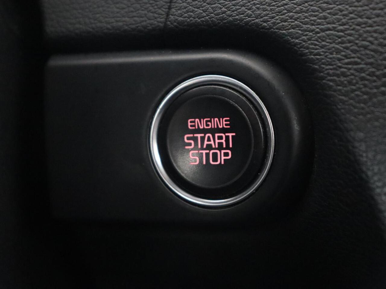 KIA Xceed 1.6 GDi PHEV ExecutiveLine | Stoelventilatie | Leder | Adaptive cruise | Camera | Memory | Achterbankverwarming | Full LED | Keyless | Stuurverwarming | Navigatie | Plug In