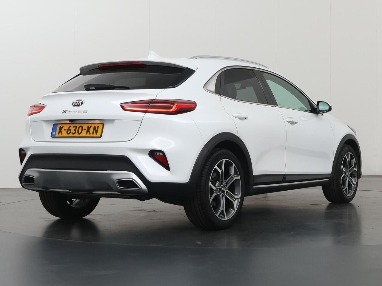 KIA Xceed 1.0 T-GDi DynamicPlusLine | Navigatiesysteem | Stoel/Stuurwielverwarming | Parkeercamera | Climate control | Apple/Android CarPlay |