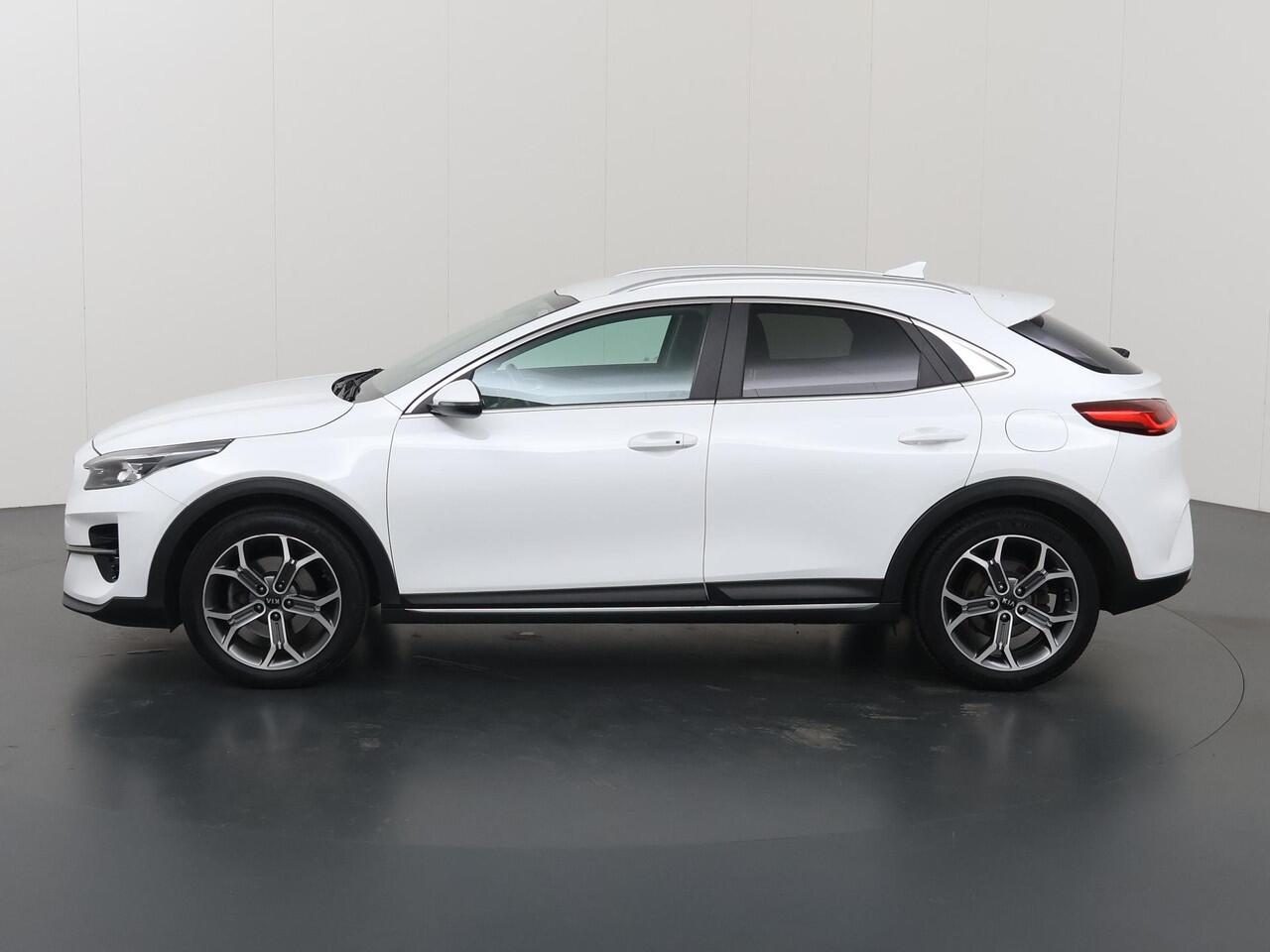 KIA Xceed 1.0 T-GDi DynamicPlusLine | Navigatiesysteem | Stoel/Stuurwielverwarming | Parkeercamera | Climate control | Apple/Android CarPlay |