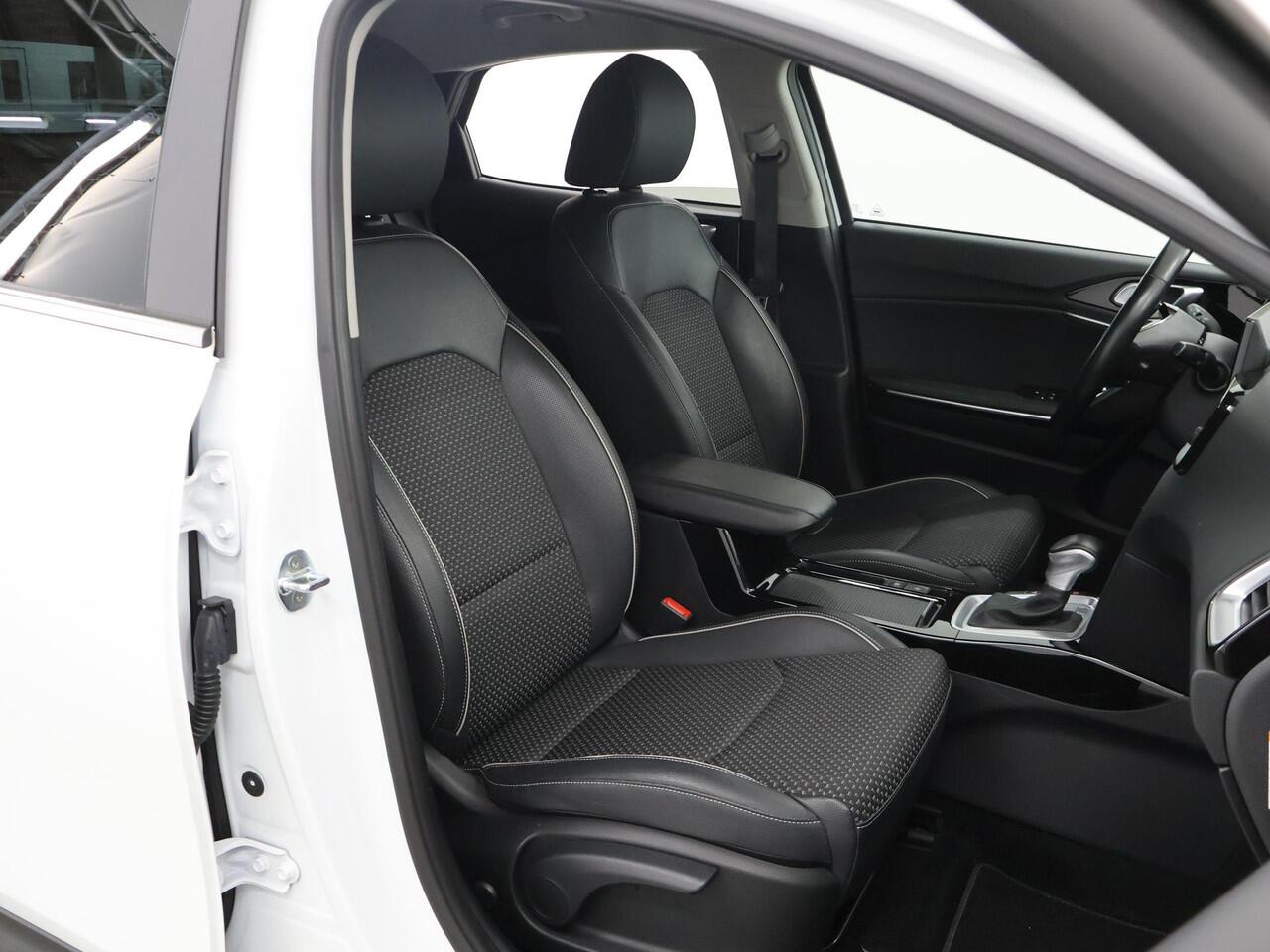 KIA Xceed 1.5 T-GDI MHEV DynamicPlusLine | Navigatiesysteem | Stoel/Stuurwielverwarming | Parkeercamera | Climate control | Apple/Android CarPlay