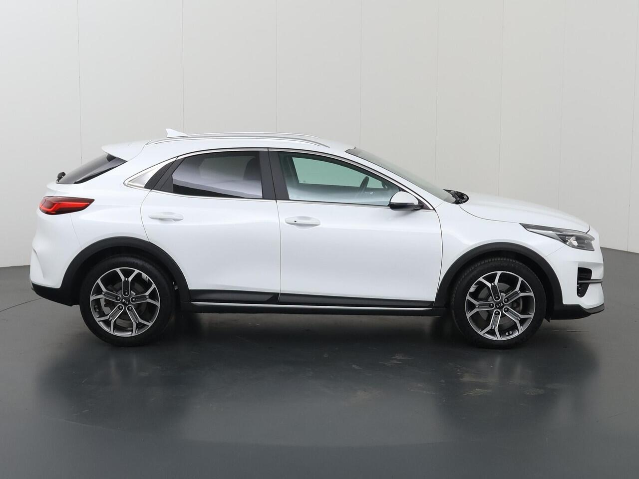 KIA Xceed 1.5 T-GDI MHEV DynamicPlusLine | Navigatiesysteem | Stoel/Stuurwielverwarming | Parkeercamera | Climate control | Apple/Android CarPlay