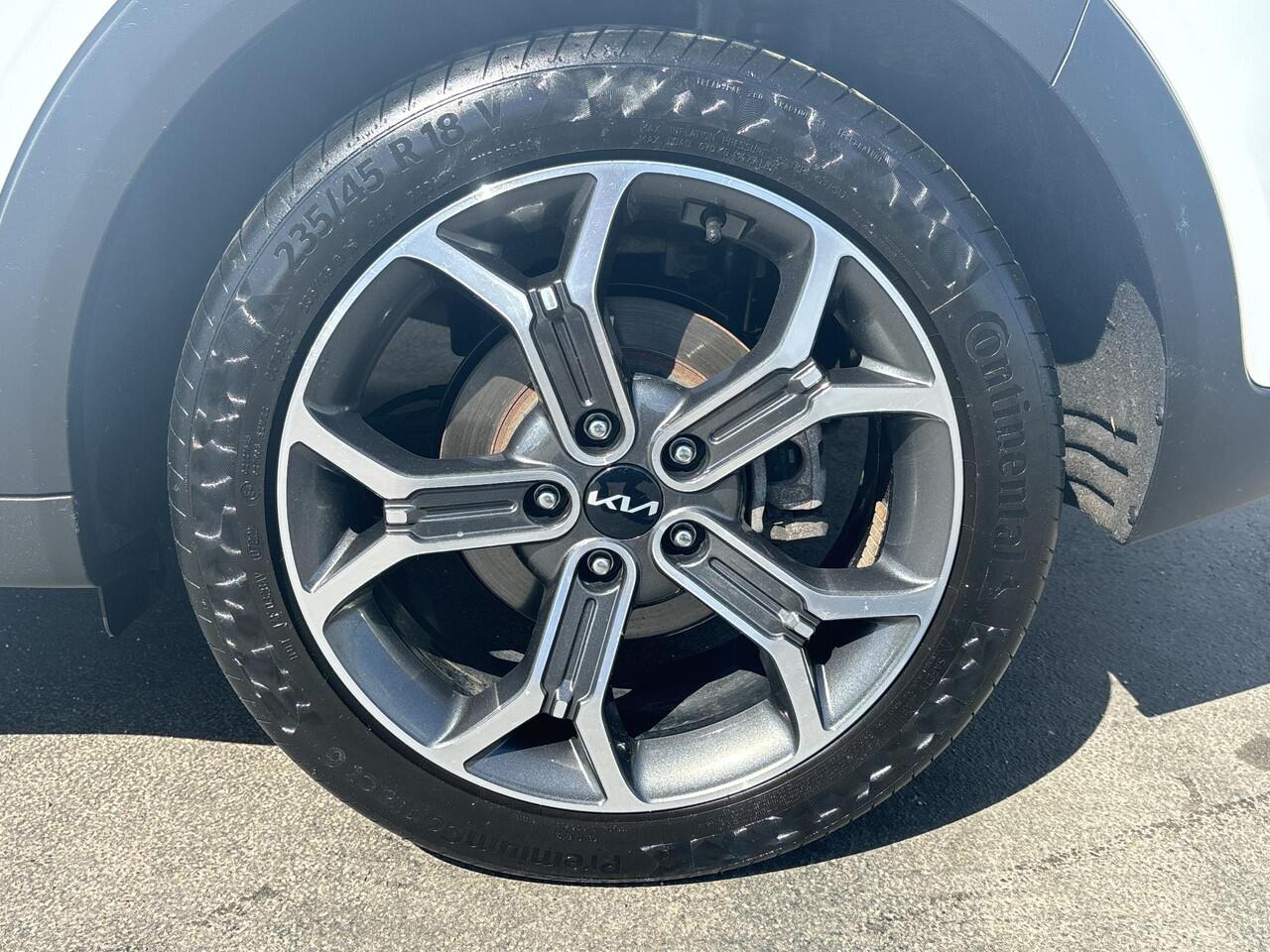 KIA Xceed 1.0 T-GDi DynamicPlusLine Style Pack Schuif/kanteldak, Stoel- & Stuurwielverwarming, Elek. Achterklep, 18" LMV, Nieuw geleverd en dealeronderhouden, Navigatie,