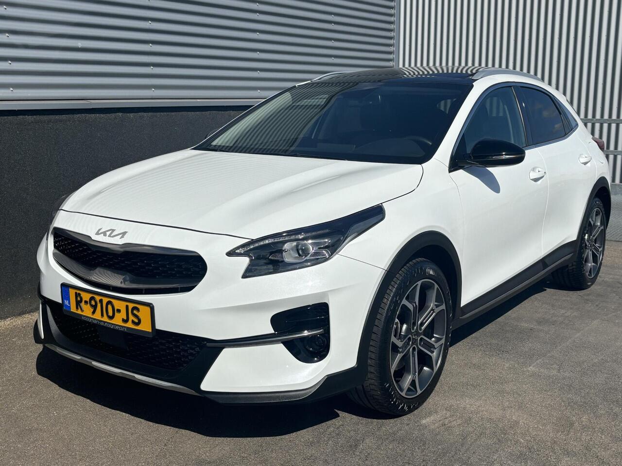 KIA Xceed 1.0 T-GDi DynamicPlusLine Style Pack Schuif/kanteldak, Stoel- & Stuurwielverwarming, Elek. Achterklep, 18" LMV, Nieuw geleverd en dealeronderhouden, Navigatie,