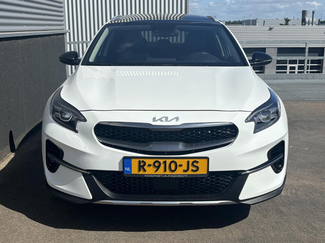KIA Xceed 1.0 T-GDi DynamicPlusLine Style Pack Schuif/kanteldak, Stoel- & Stuurwielverwarming, Elek. Achterklep, 18" LMV, Nieuw geleverd en dealeronderhouden, Navigatie,