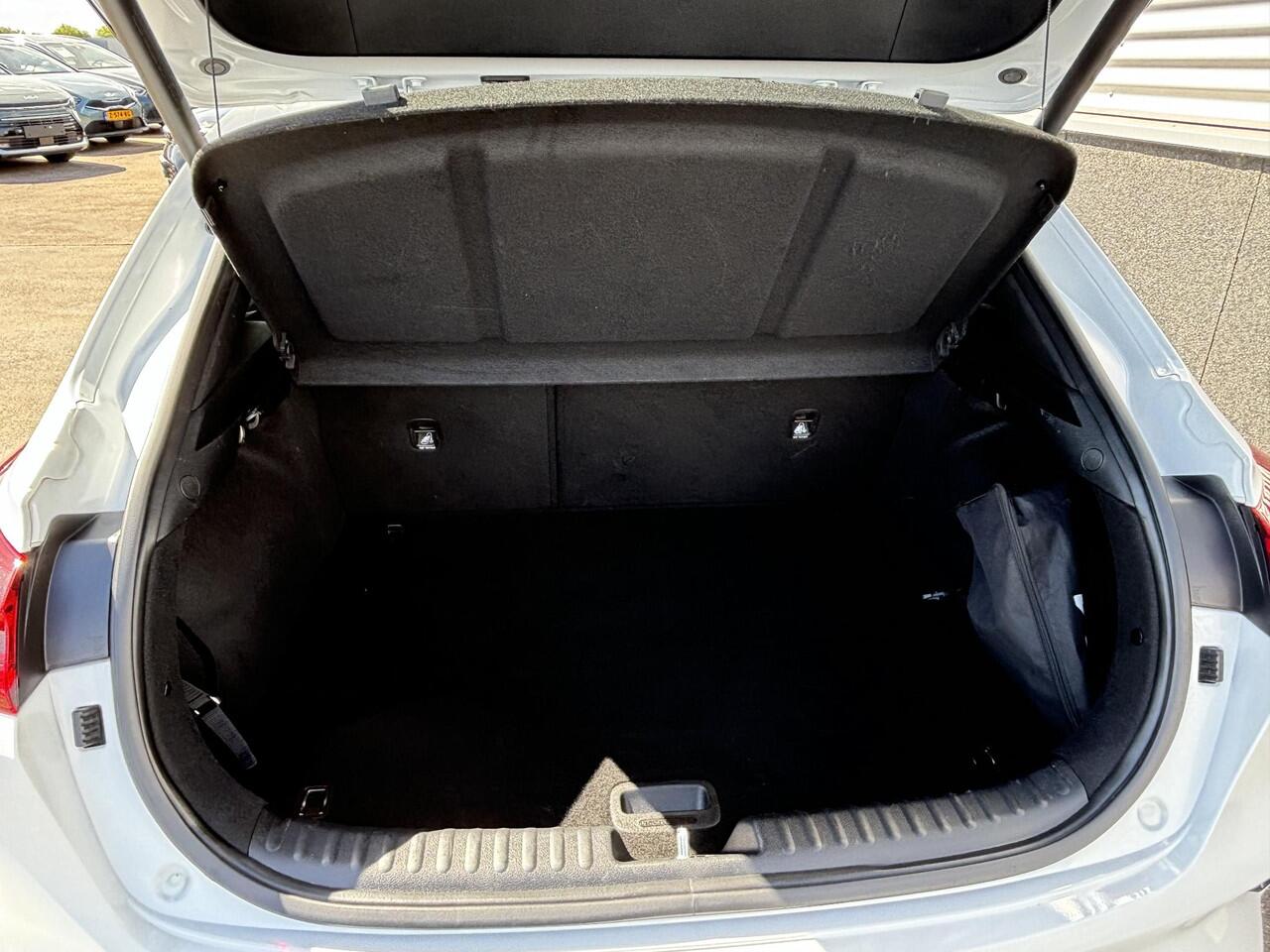 KIA Xceed 1.0 T-GDi DynamicPlusLine Style Pack Schuif/kanteldak, Stoel- & Stuurwielverwarming, Elek. Achterklep, 18" LMV, Nieuw geleverd en dealeronderhouden, Navigatie,