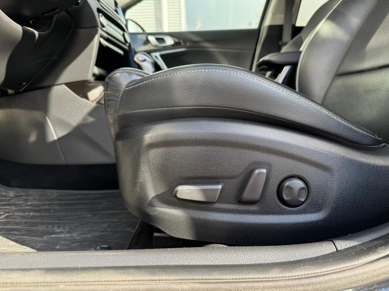 KIA Xceed 1.6 GDi PHEV ExecutiveLine |Pano |Stoelverkoel./verw. |Leder interieur |