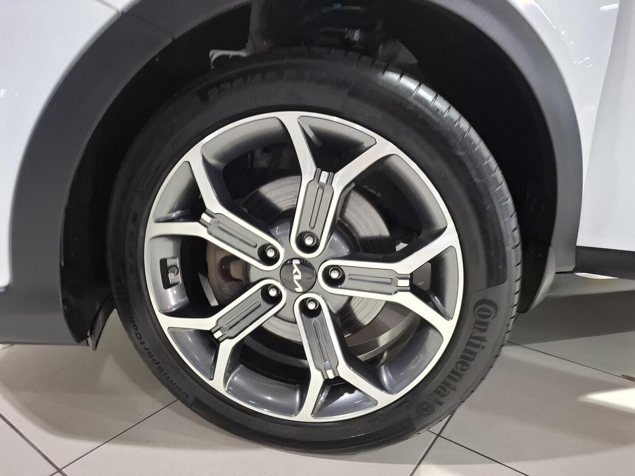 KIA Xceed 1.6 GDi PHEV DynamicPlusLine Stoel en Stuur verwarming, 18 inch, Apple Carplay/Android Auto, Navigatie, Camera, achterbank verwarming.