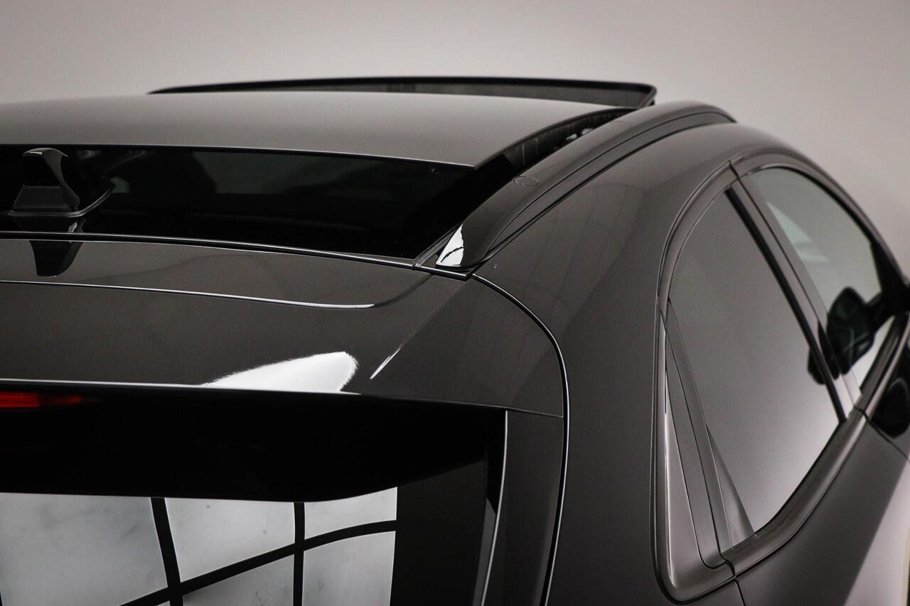 KIA Xceed 1.5 T-GDi GT-Line First Edition | PANORAMADAK | STUURVERWARMING | DAB | APPLE | CAMERA | TREKHAAK