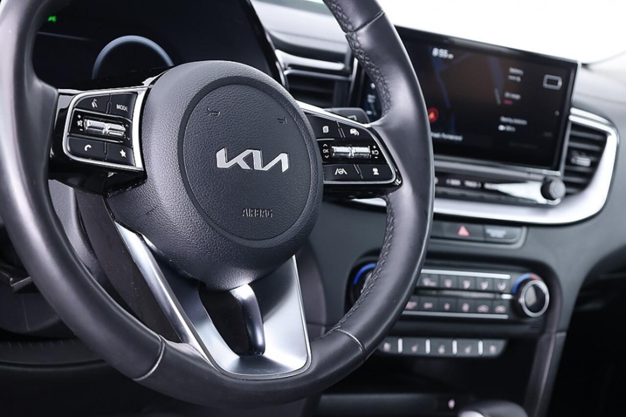 KIA Xceed 1.6 GDi PHEV ExecutiveLine | LEDER | Full LED | CARPLAY | Stoelventilatie *NWE MODEL*