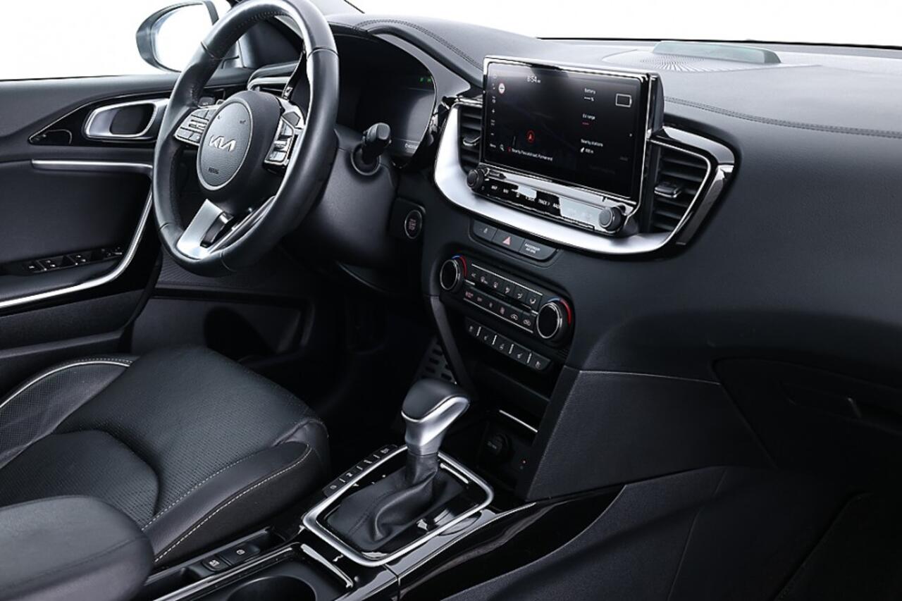 KIA Xceed 1.6 GDi PHEV ExecutiveLine | LEDER | Full LED | CARPLAY | Stoelventilatie *NWE MODEL*