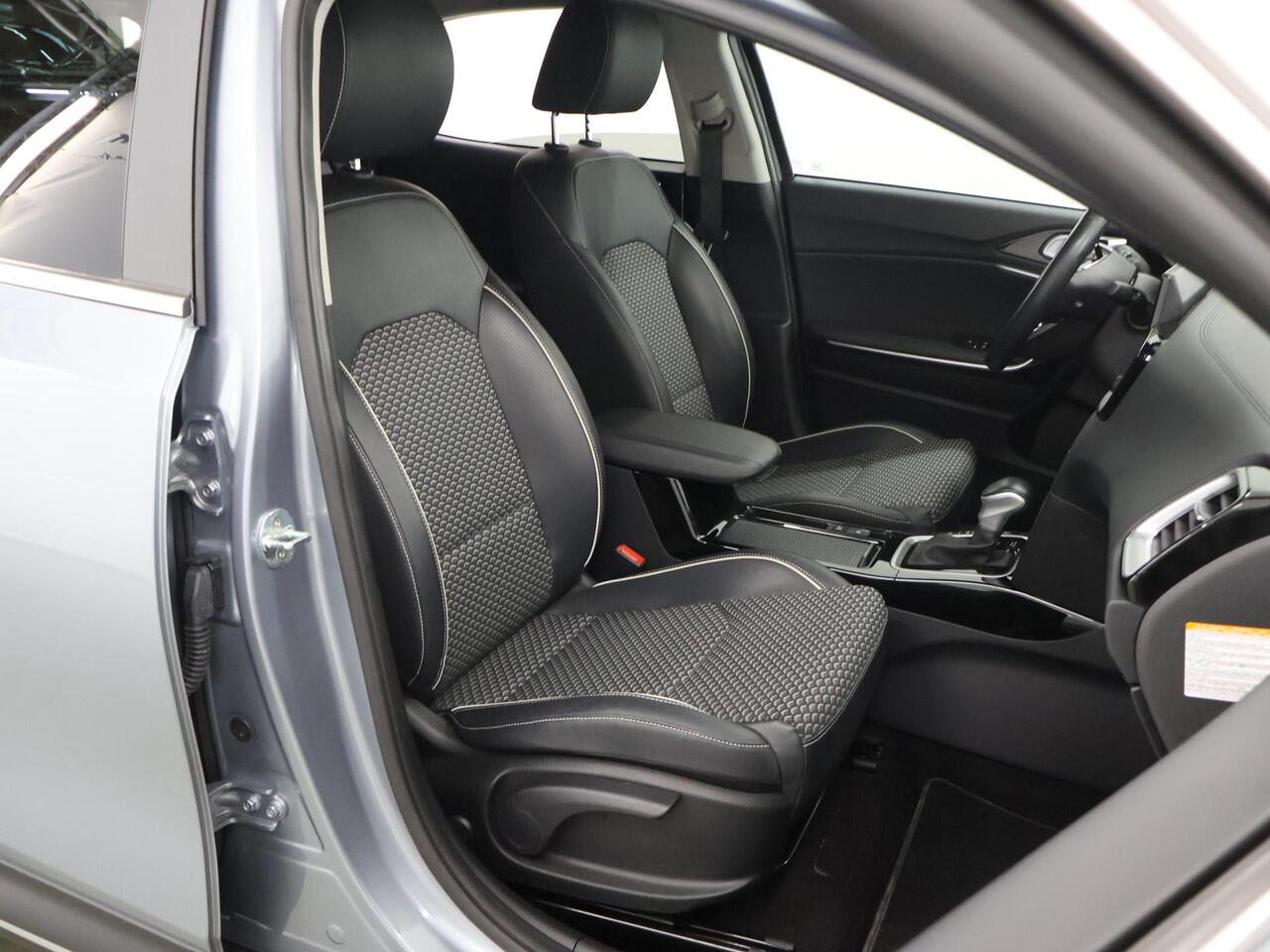 KIA Xceed 1.6 GDi PHEV DynamicPlusLine | Trekhaak | Dodehoek Detectie | Keyless Go | Navigatie | Parkeercamera