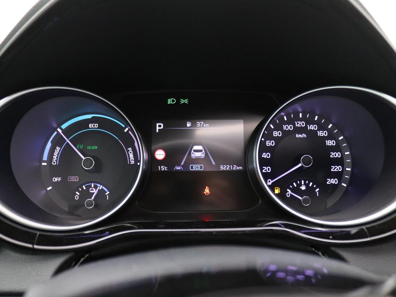 KIA Xceed 1.6 GDi PHEV Dynamicplusline 141PK DCT6 SOH 100%, Pano-Schuifdak, Trekhaak, 18" LM Velgen, Achteruitrijcamera, Side assist, Stuur/stoelverwarming, Elek. achterklep, Adaptieve Cruise