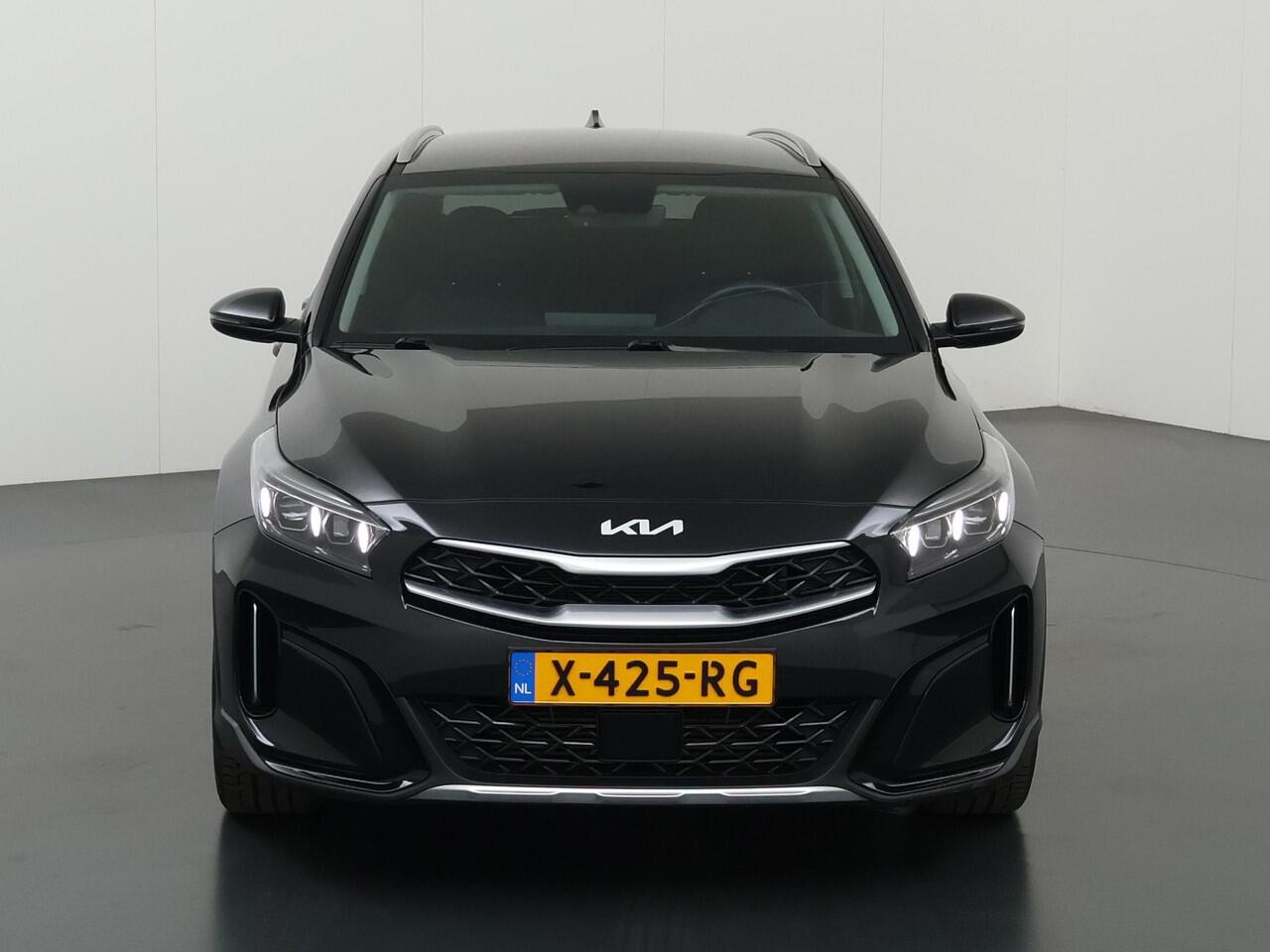 KIA Xceed 1.0 T-GDi DynamicPlusLine | Stoel/Stuurwielverwarming | Navigatie | Parkeercamera | Climate control