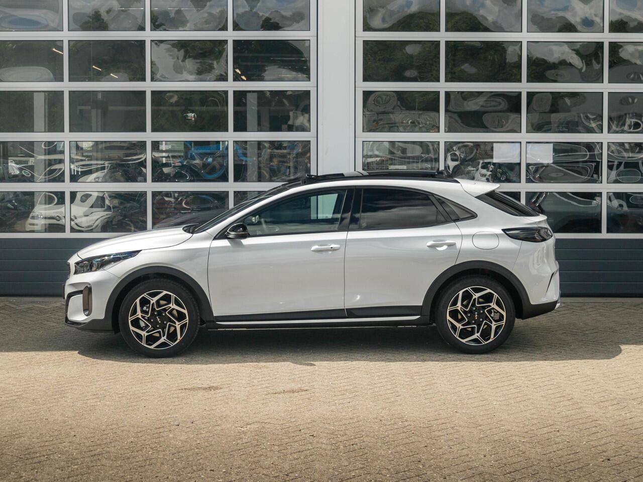 KIA Xceed 1.5 T-GDi GT-PlusLine | Automaat | Pano dak | 18" velgen | Clima | Cruise | GT interieur