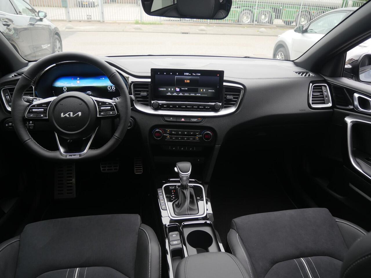 KIA Xceed 1.5 T-GDi GT-Line Schuif/kanteldak | Stoel & Stuurverwarming | Navi | Carplay | Camera