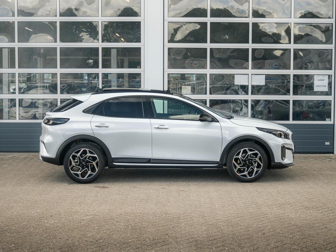 KIA Xceed 1.5 T-GDi GT-PlusLine | Automaat | Pano dak | 18" velgen | Clima | Cruise | GT interieur