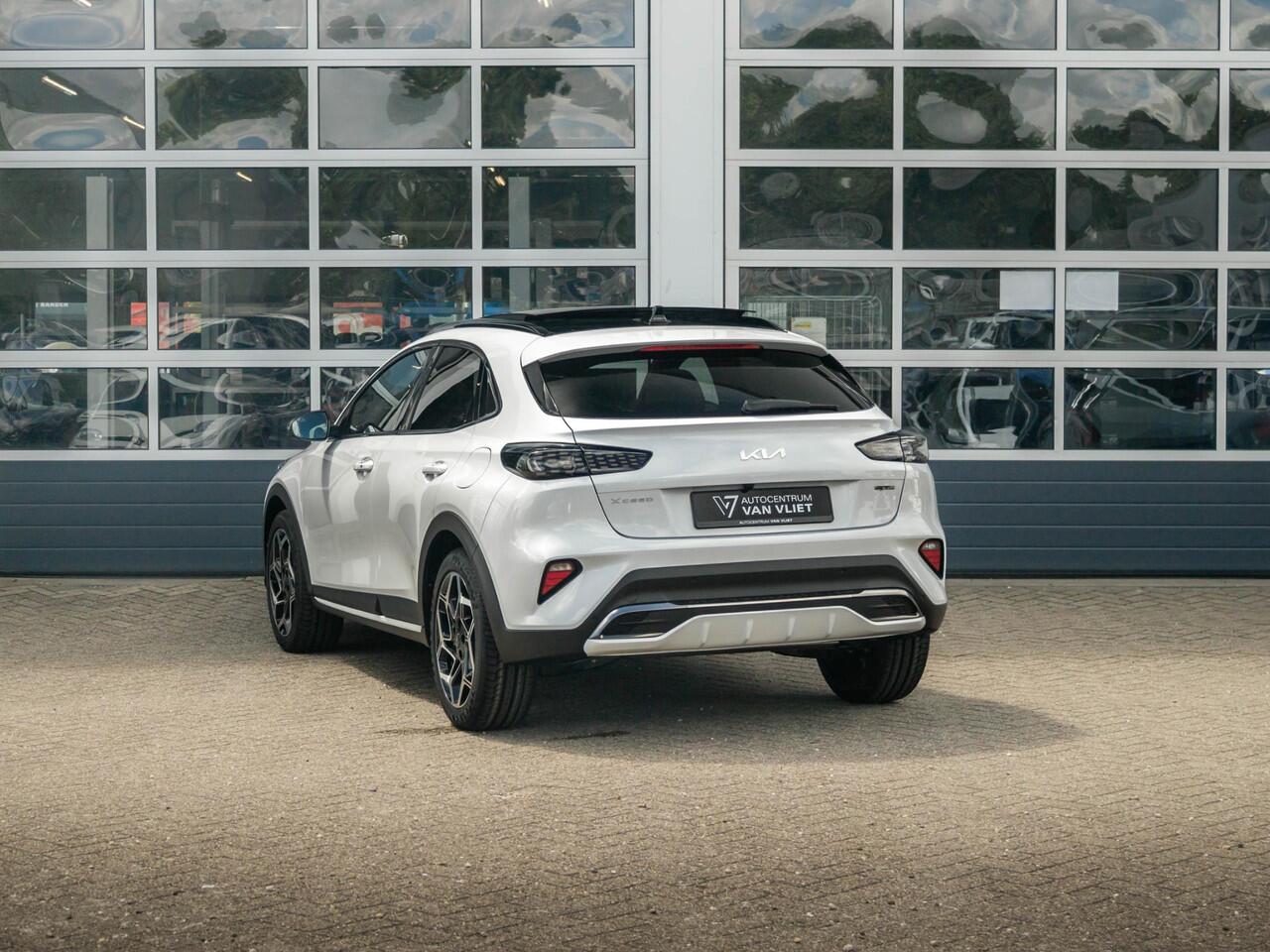 KIA Xceed 1.5 T-GDi GT-PlusLine | Automaat | Pano dak | 18" velgen | Clima | Cruise | GT interieur