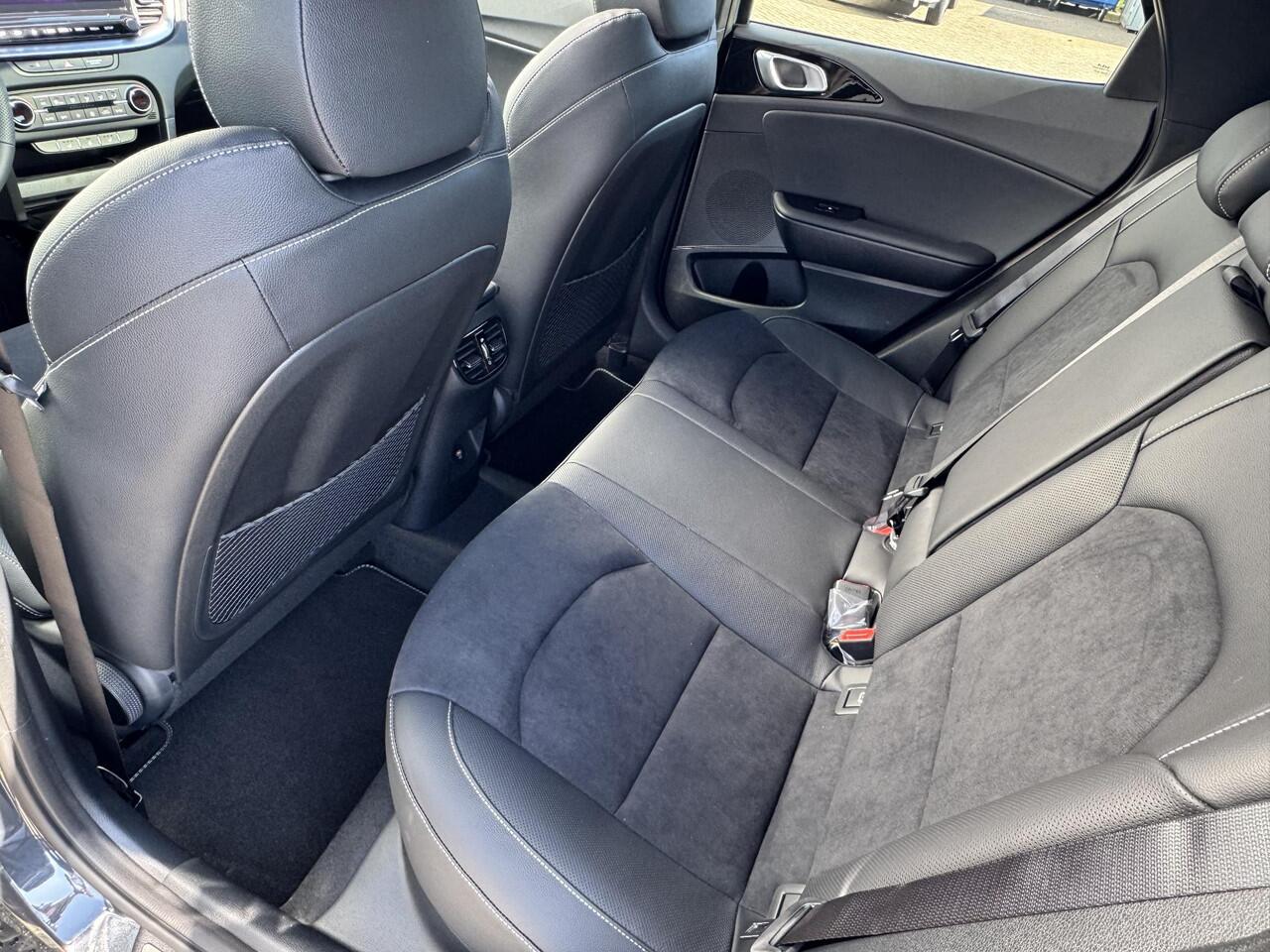 KIA Xceed 1.5 T-GDi DCT7 GT-Line | incl. inruilvoordeel | Schuif/kanteldak | Stoelverwarming | Camera | Keyless