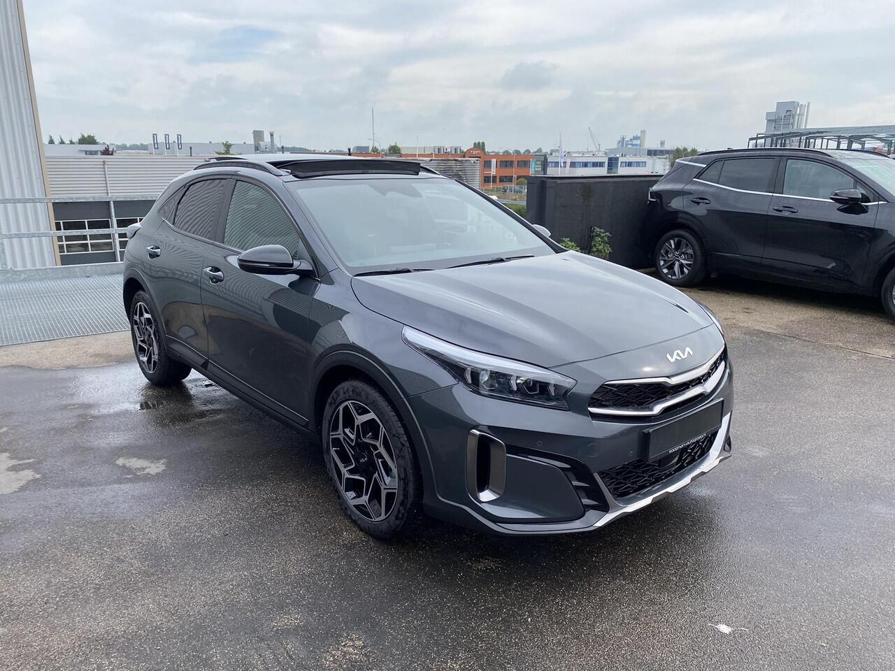 KIA Xceed 1.5 T-GDi GT-Line DIRECT LEVERBAAR! ACTIE! Panoramisch schuif-/kanteldak, dodehoek detectie, navigatie Apple CarPlay/Android Auto, adaptieve cruise control, achteruitrij camera,