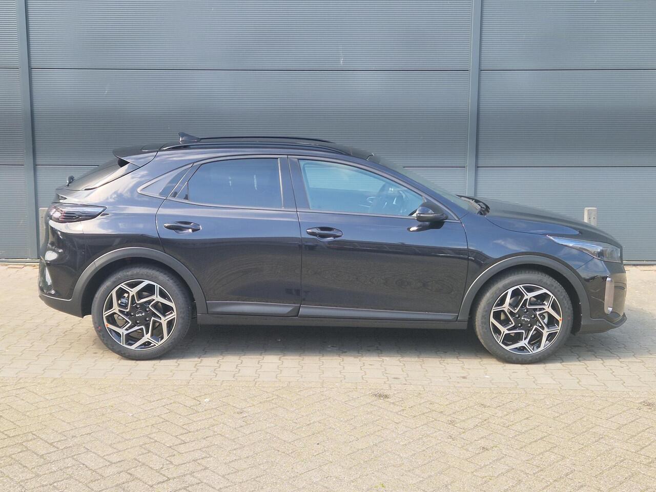 KIA Xceed 1.5 T-GDi GT-PlusLine | Panoramaschuifdak | Stoelverwarming | LED-koplampen | Dodehoekassistentie | Achteruitrijcamera | Privacy glass | Stuurwielverwarming |