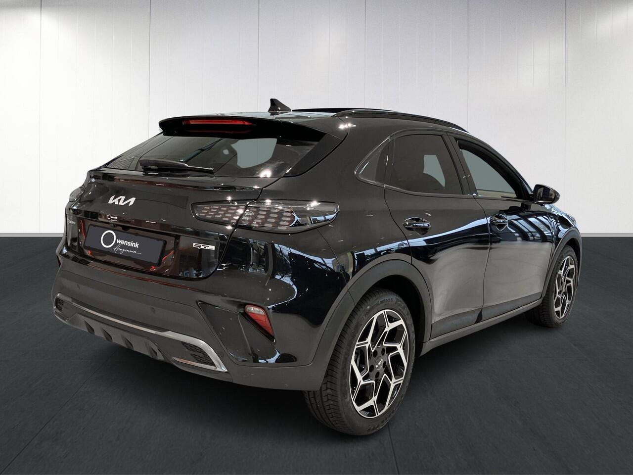 KIA Xceed 1.5 T-GDi GT-Line | Panoramaschuifdak | Stoelverwarming | LED-koplampen | Dodehoekassistentie | Achteruitrijcamera | Privacy glass | Stuurwielverwarming |