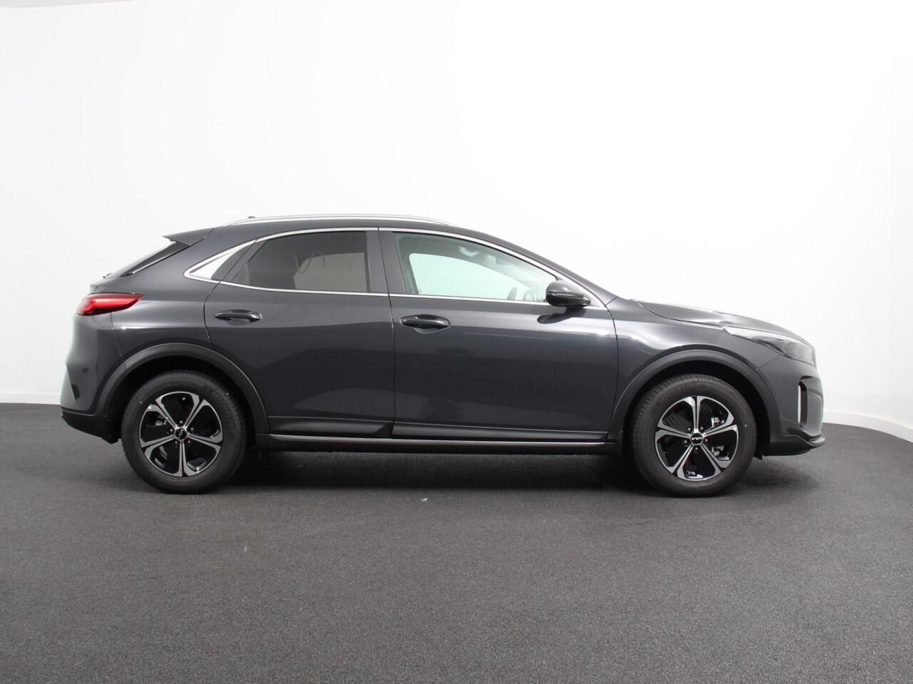 KIA Xceed 1.6 GDi PHEV Automaat DynamicLine | DEMO! | Navigatie | Camera | Climate Control | Cruise control adaptive | Lane assist | Lichtmetalen Velgen | Stoelverwarming