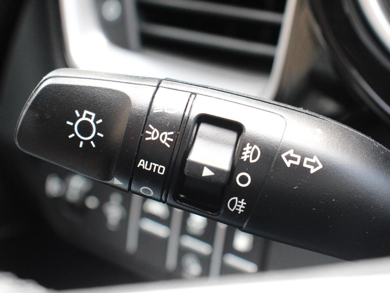 KIA Xceed 1.6 GDi PHEV Automaat DynamicLine | DEMO! | Navigatie | Camera | Climate Control | Cruise control adaptive | Lane assist | Lichtmetalen Velgen | Stoelverwarming