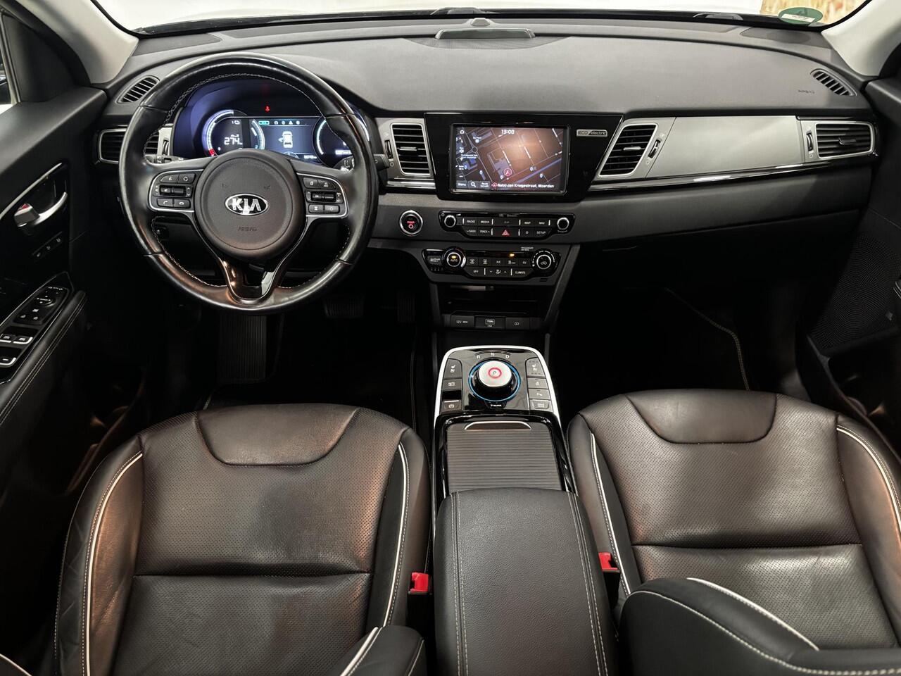 KIA e-Niro ExecutiveLine 64 kWh | Volledig dealeronderhouden | Leder | JBL | Hoge instap