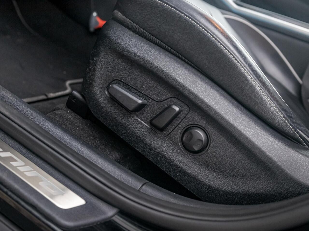 KIA e-Niro ExecutiveLine 64 kWh l SOH 94% l lederen bekleding l stoel stuurwiel verwarming l