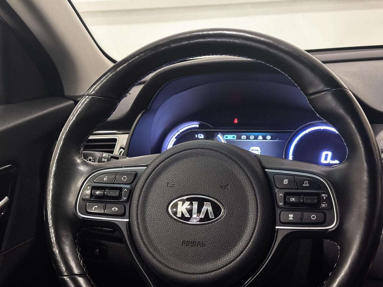 KIA e-Niro ExecutiveLine 64 kWh | Leder interieur | Hoge instap | 100% SOH |