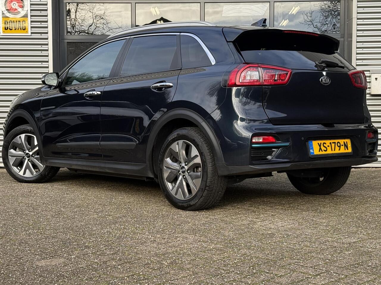 KIA e-Niro ExecutiveLine 64 kWh Leder l JBL l Camera l 1ste Eigenaar