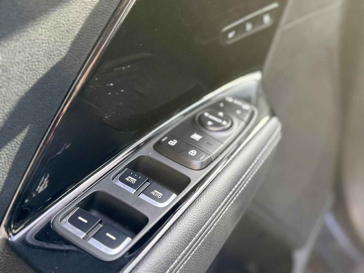 KIA e-Niro ExecutiveLine 64 kWh Leder l JBL l Camera l 1ste Eigenaar